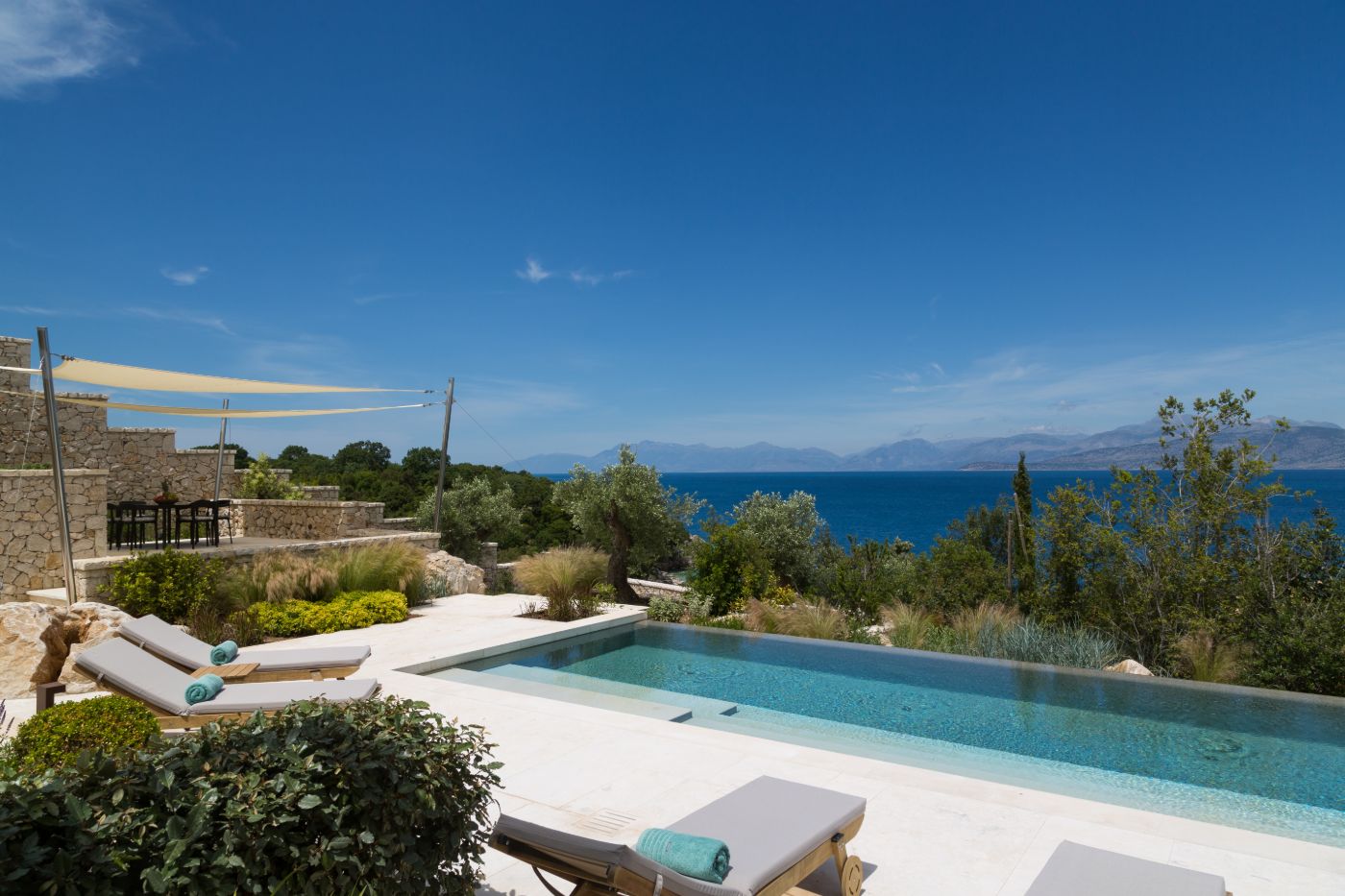 Luxury Villas | Luxury Villa Rentals | Red Savannah - Luxury Rentals With Private Savannah Villas
