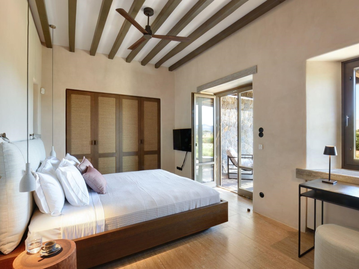 Double bedroom at Villa Galini, Paros