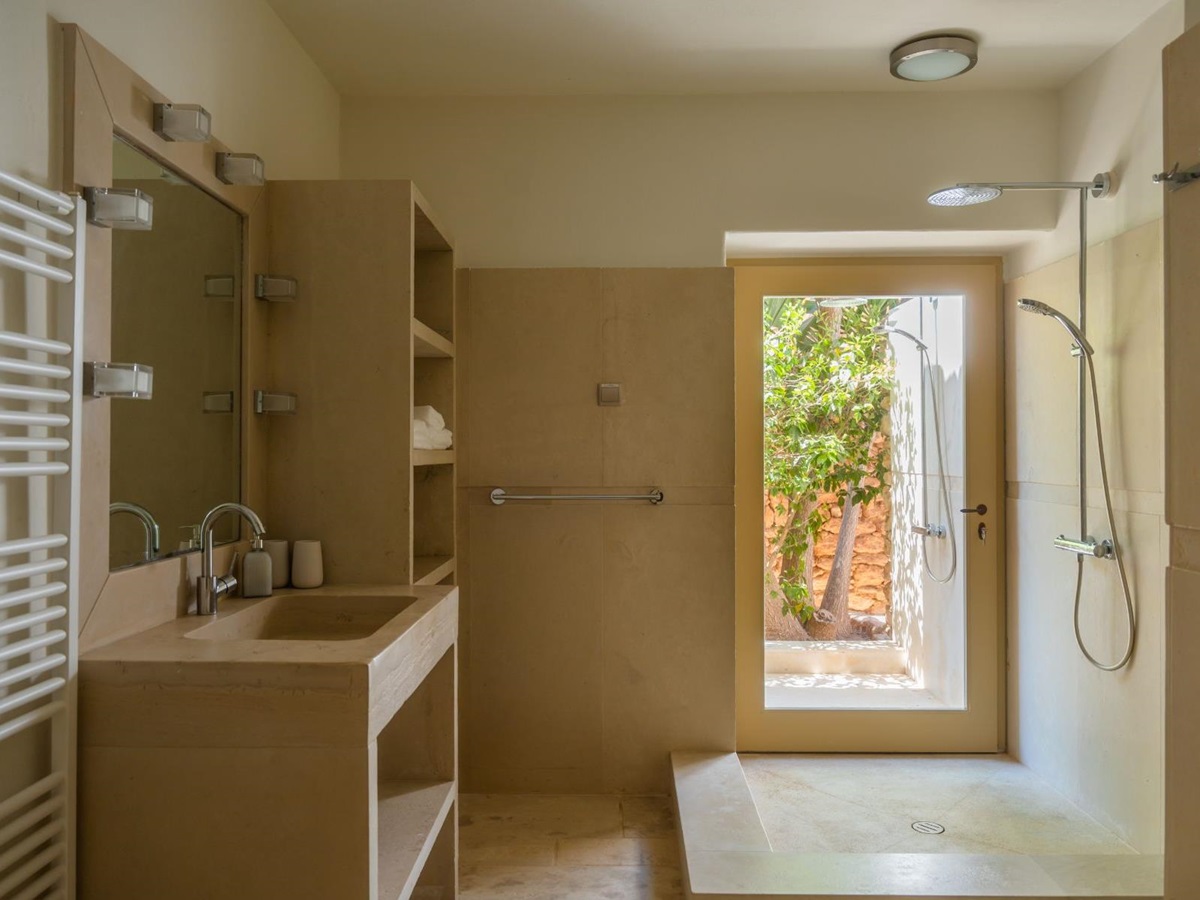 Bathroom at Villa Ilios, Paros