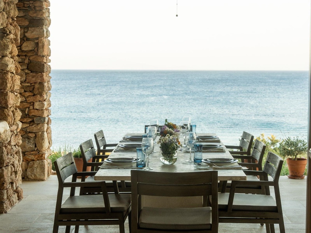 Dining terrace at Villa Ilios, Paros