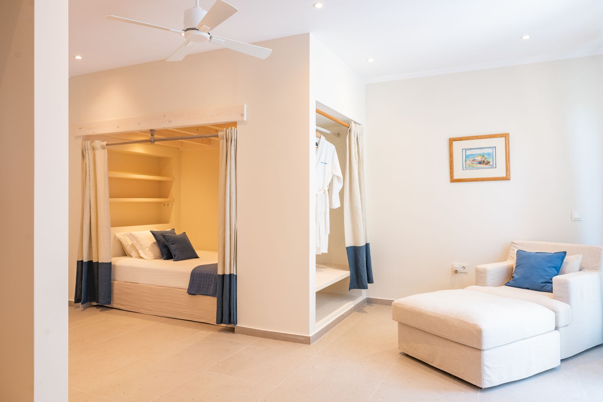 Twin room at Villa Ioulia