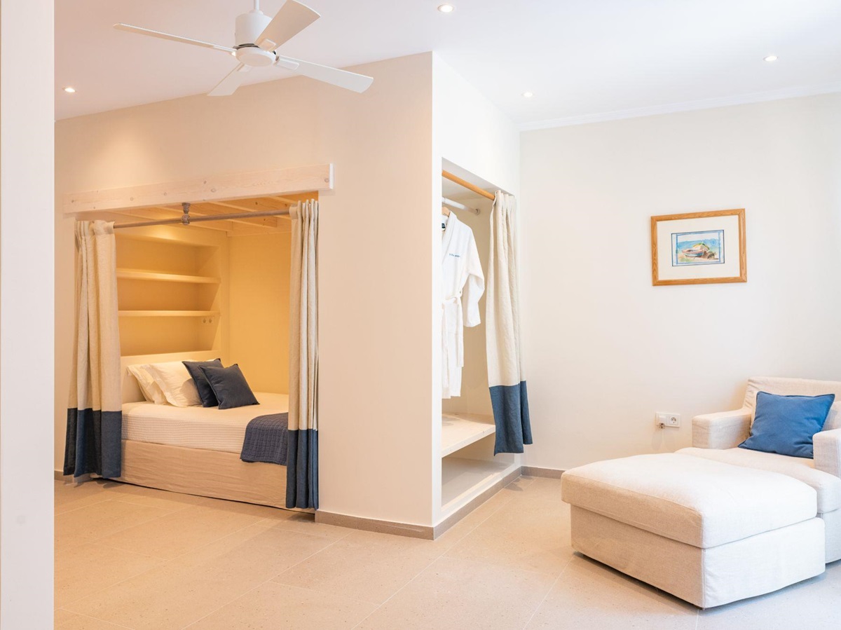 Twin room at Villa Ioulia