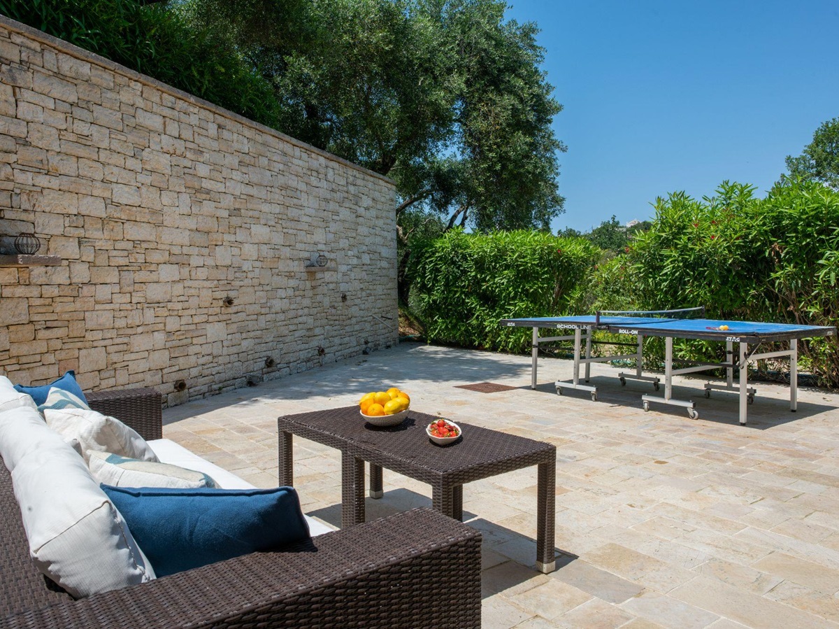 Table tennis at Villa Ioulia