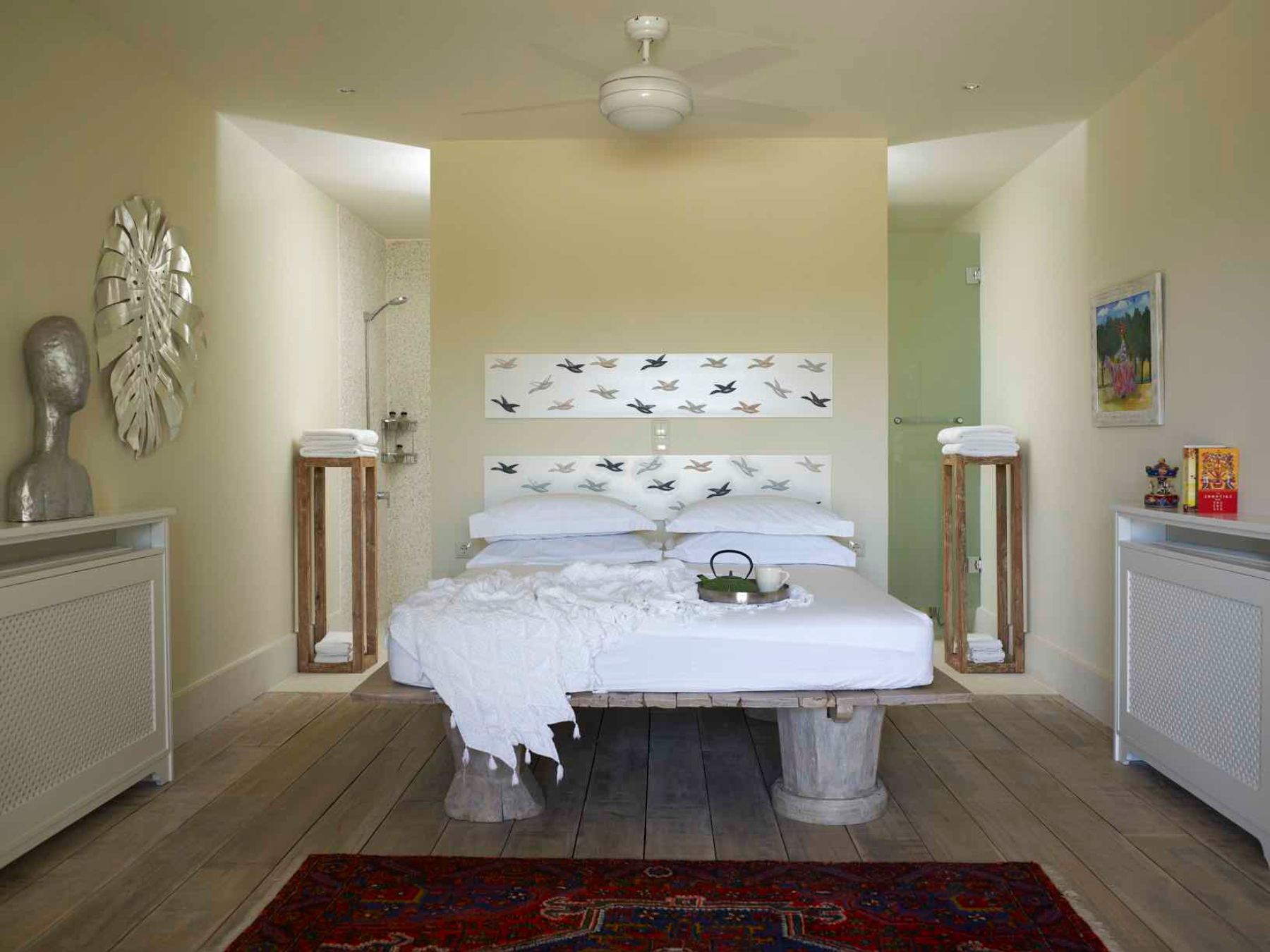 King bedroom at Villa Jasmine, Corfu