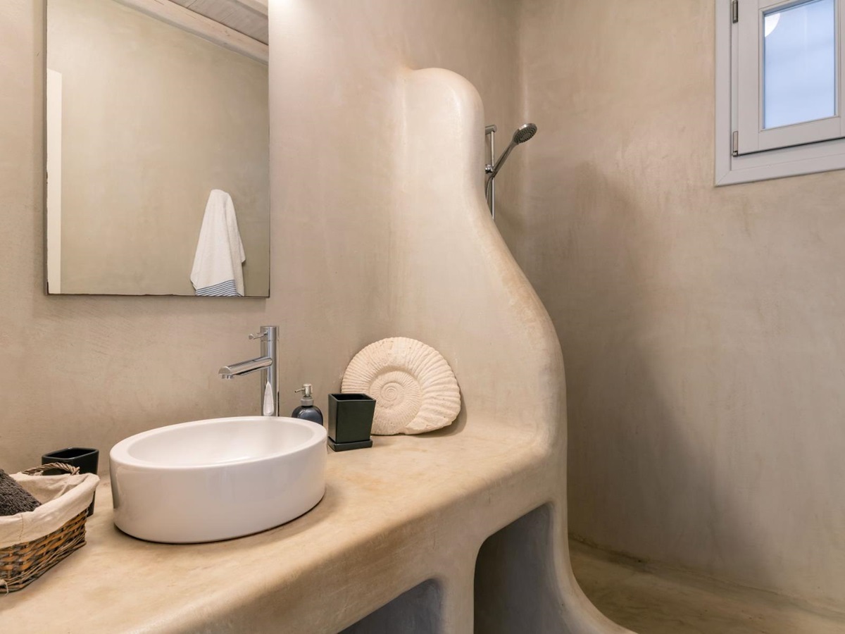 Bathroom with shower at Villa Kallos, Mykonos
