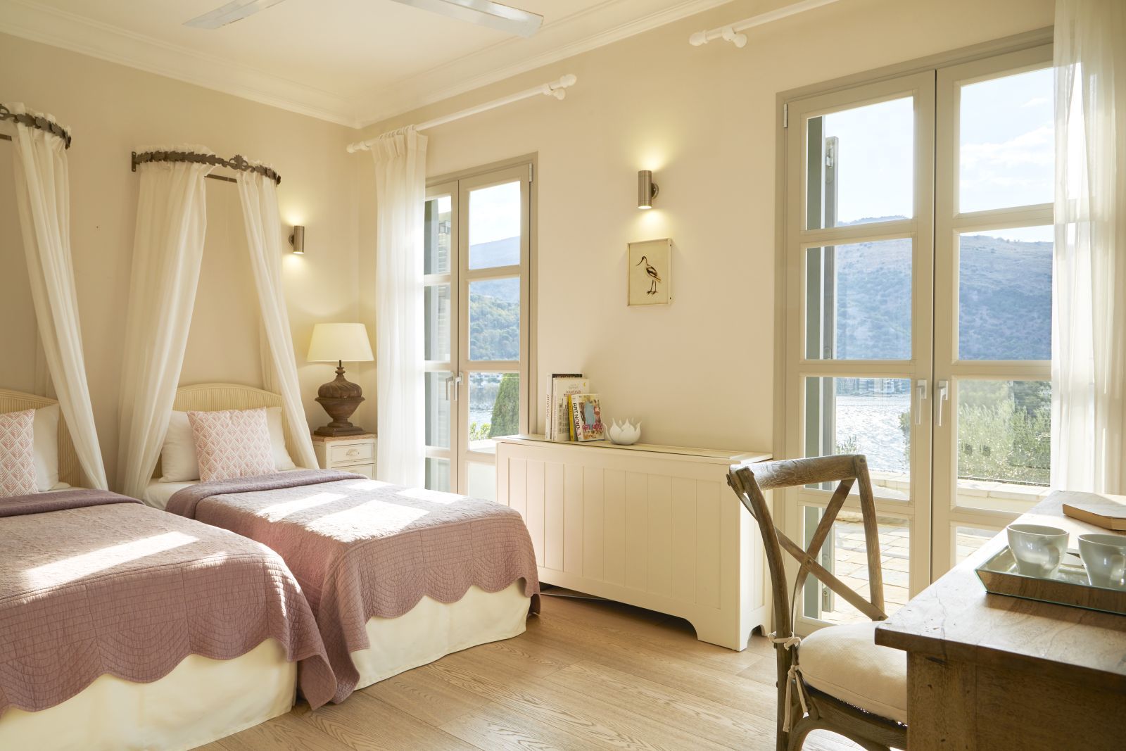 the twin bedroom at the villa