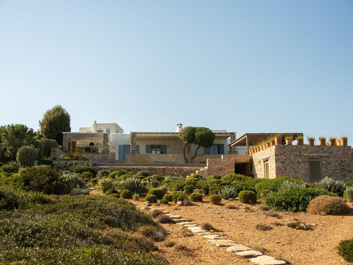 Exterior view of Villa Kymata, Paros