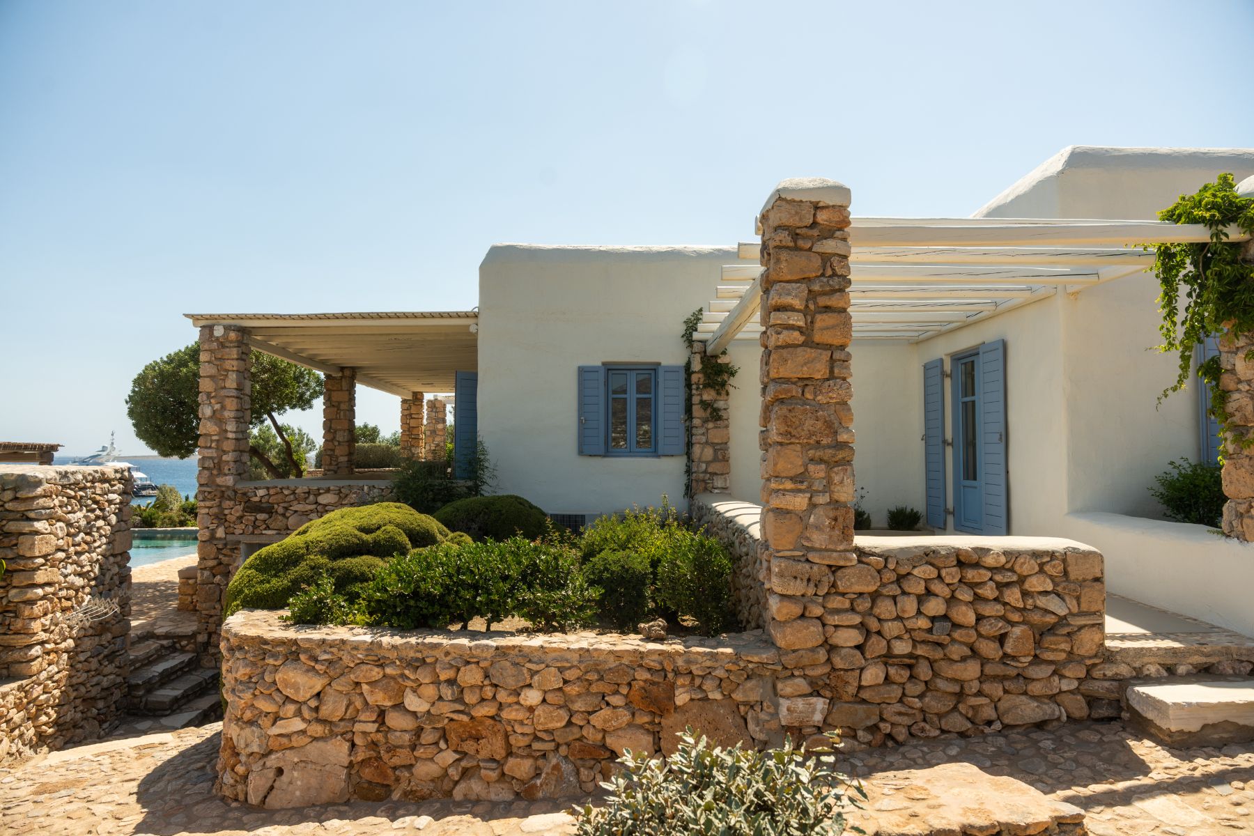 Exterior view of Villa Kymata, Paros