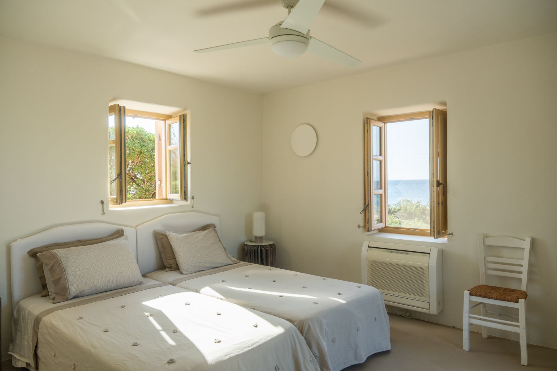 Twin bedroom at Villa Kymata, Paros