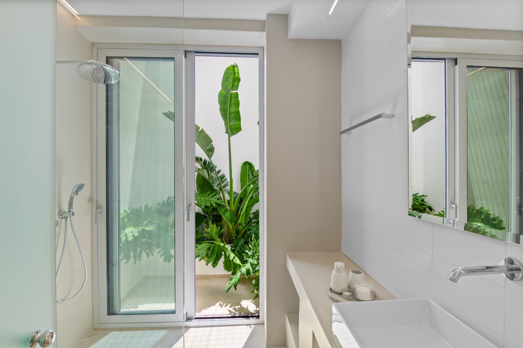 Bathroom at Villa Lara, Paros
