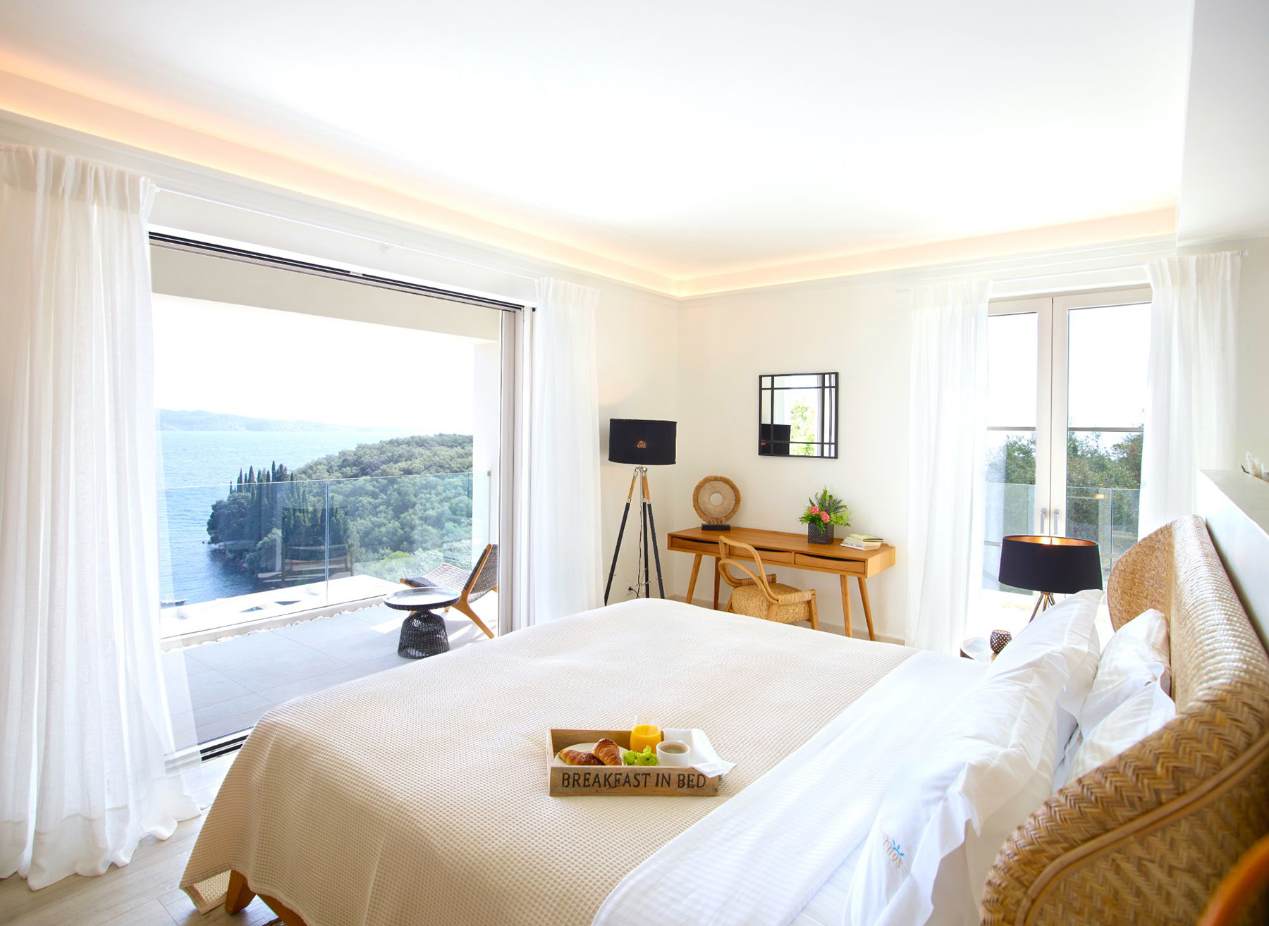 Guest room with sea views at Villa Leonidas in Corfu