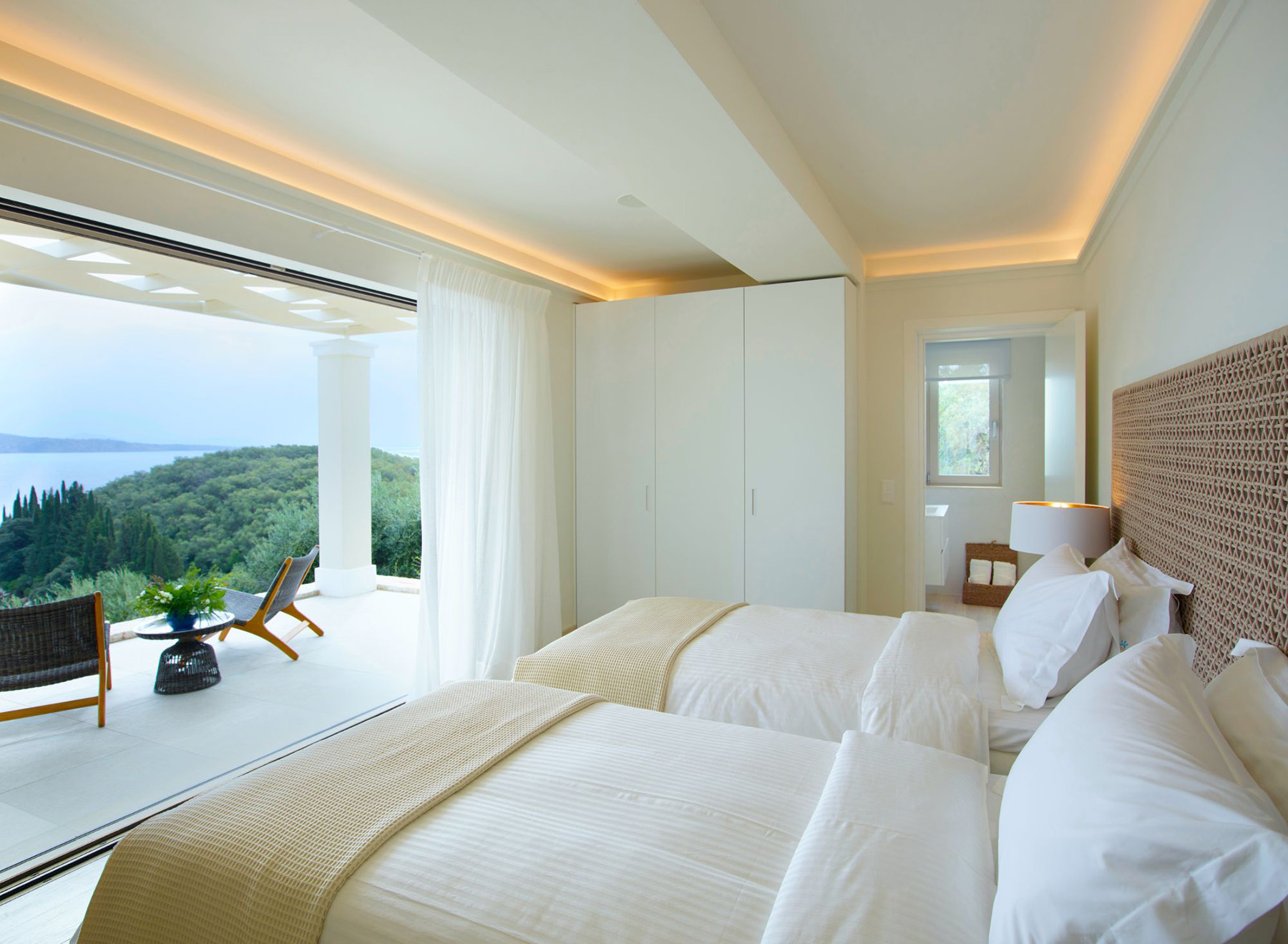 Twin bedroom at Villa Leonidas in Corfu