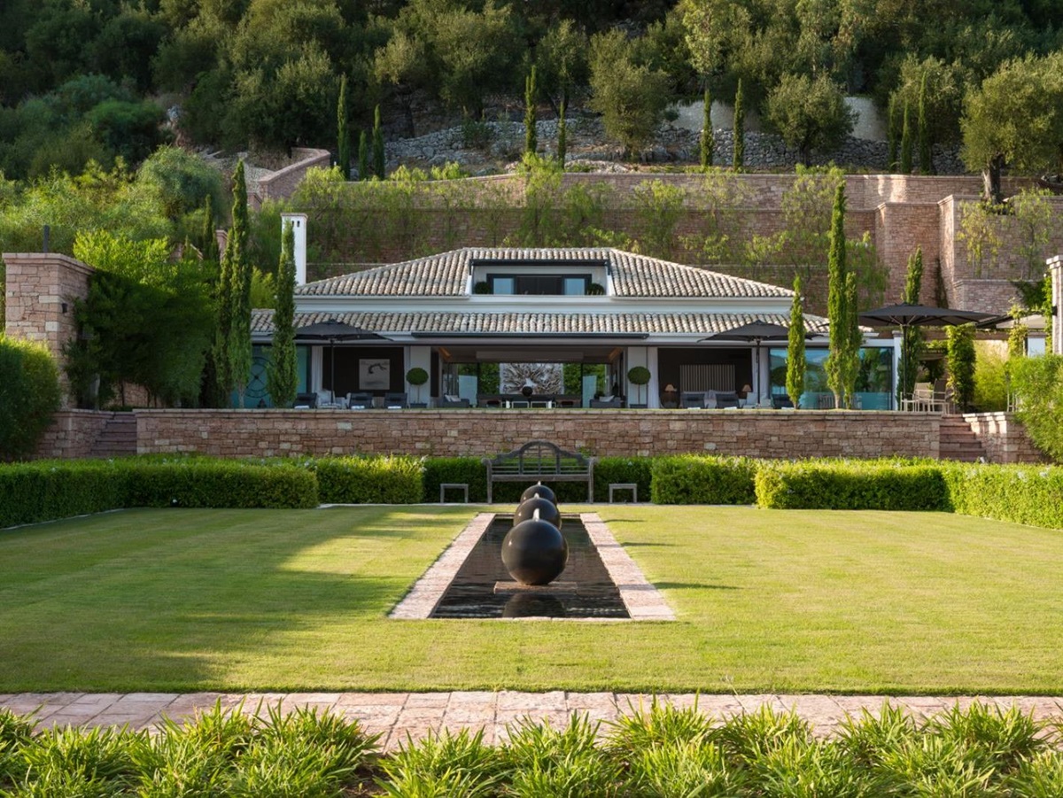 villa-maia-corfu-exterior