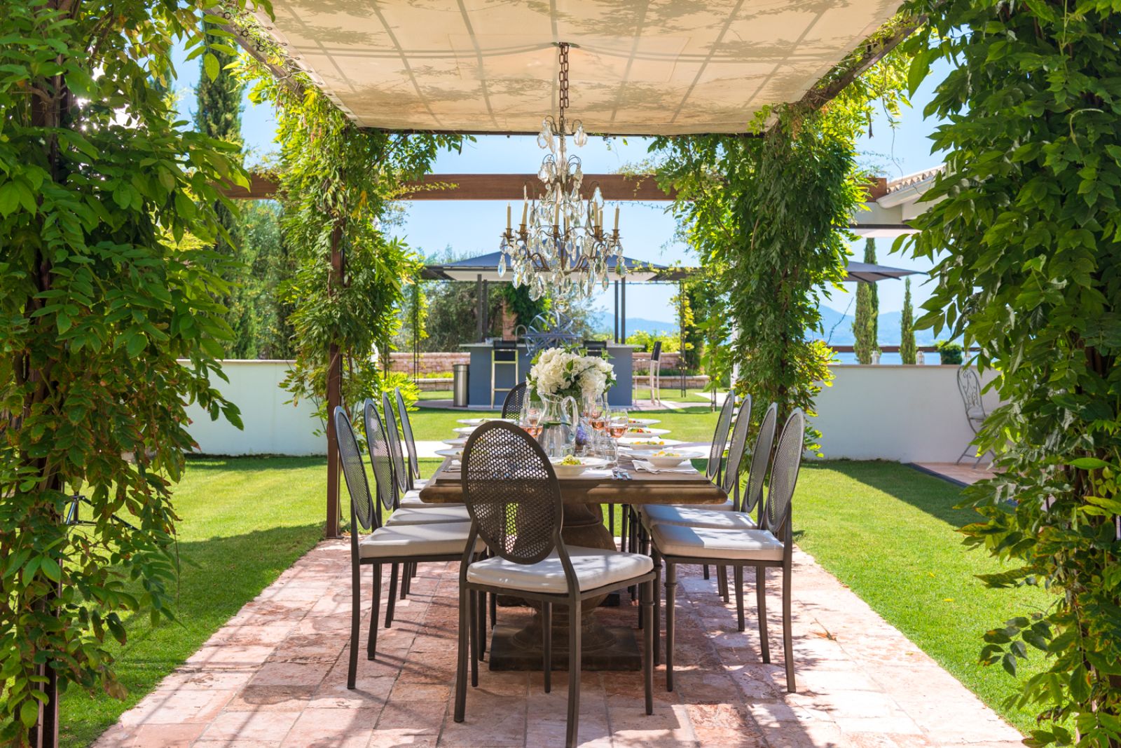 villa-maia-corfu-dining-1