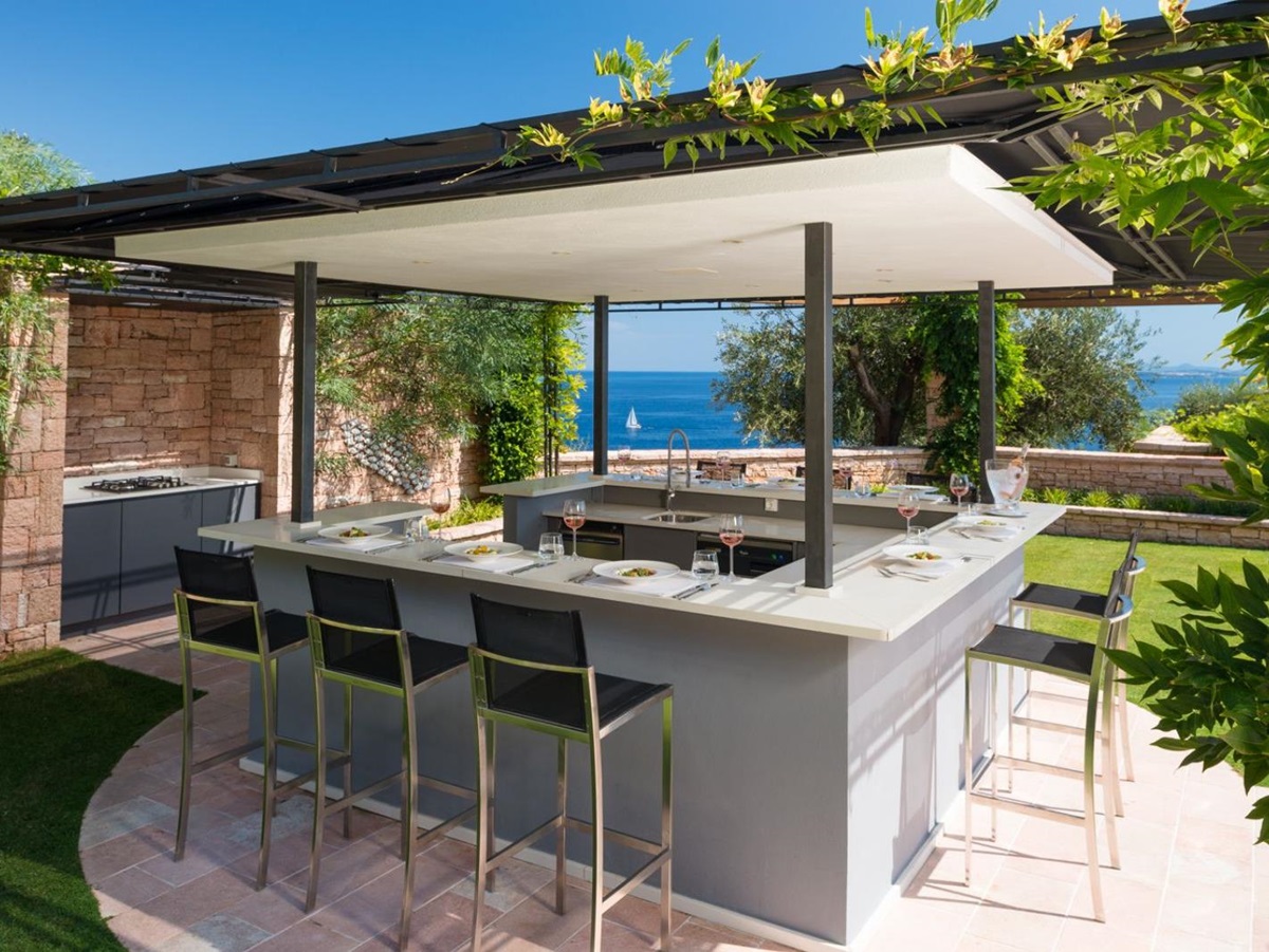 villa-maia-corfu-dining-2