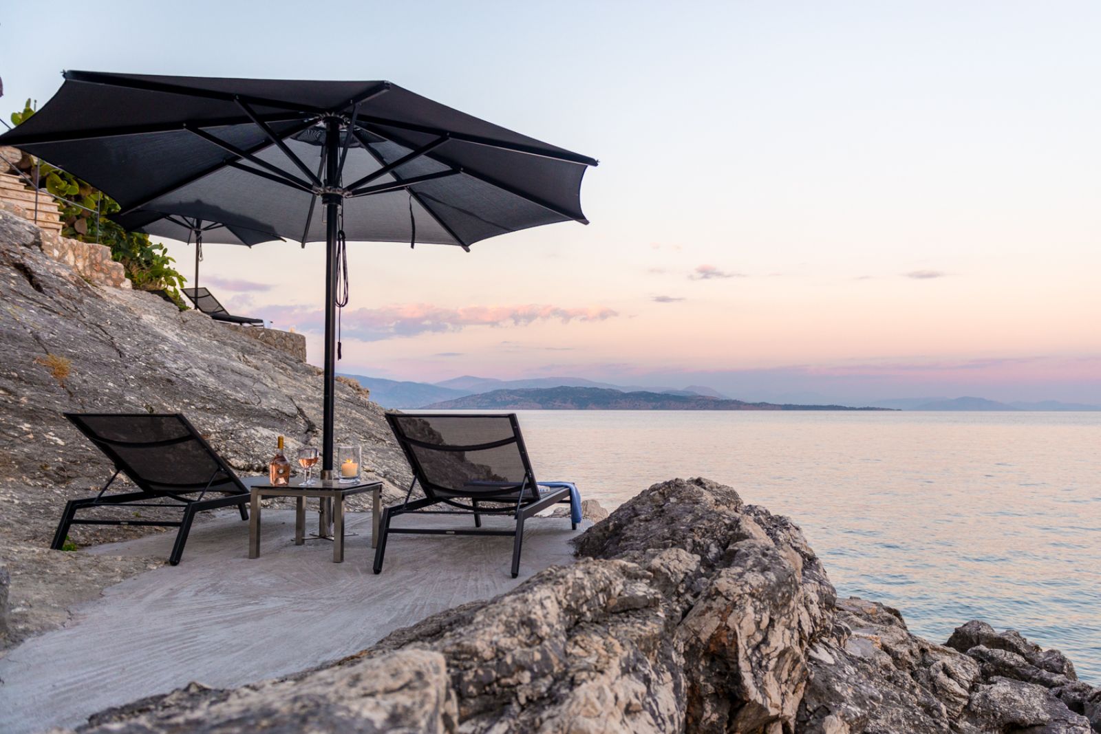 villa-maia-corfu-sun-beds
