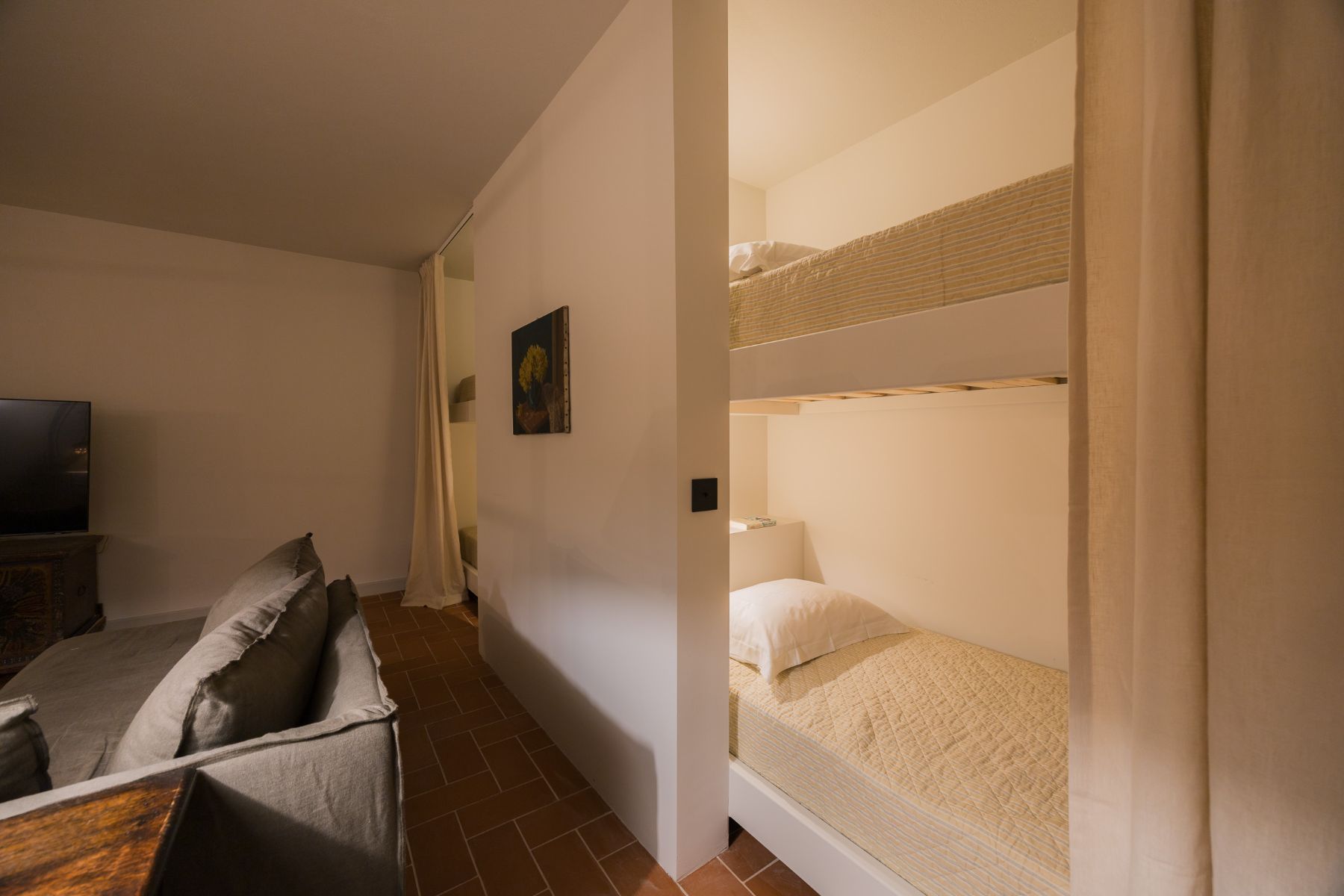 Bedroom with bunk beds at Villa Mareas, Corfu