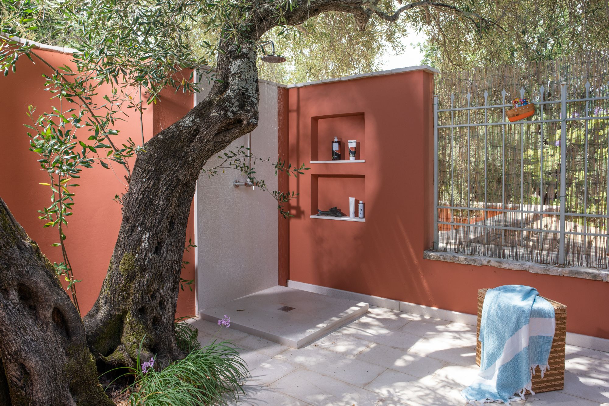 Outdoor shower at Villa Ophelia