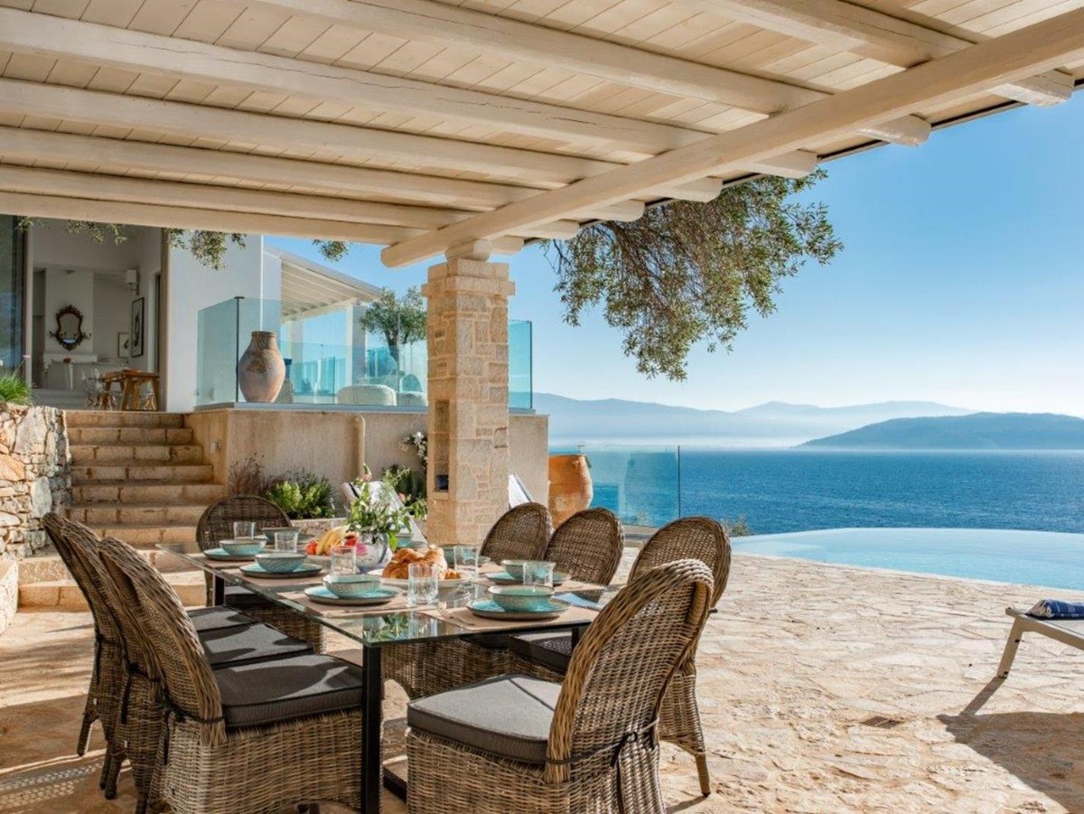 Outdoor Dining at Villa Pilos in Corfu
