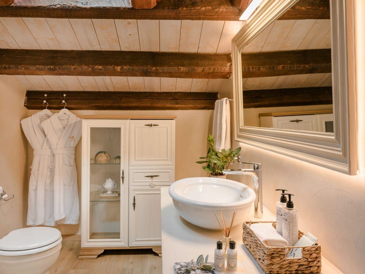 villa-posillipo-corfu-bathroom-6