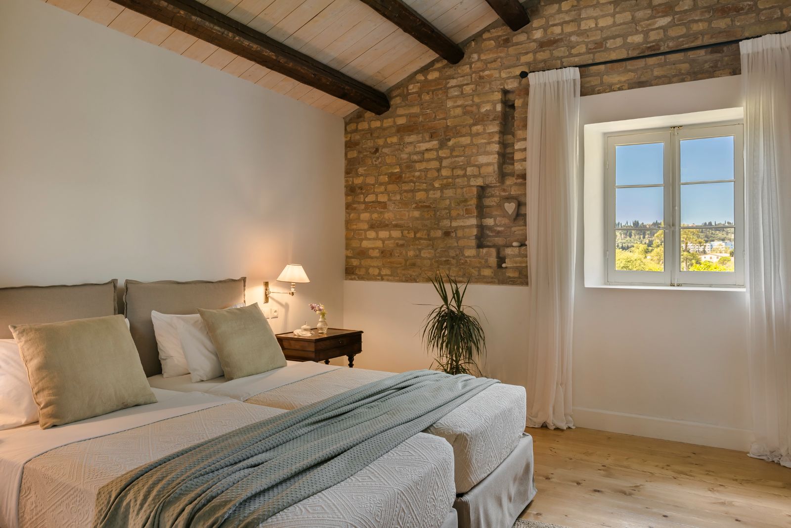 villa-posillipo-corfu-bedroom-4-view