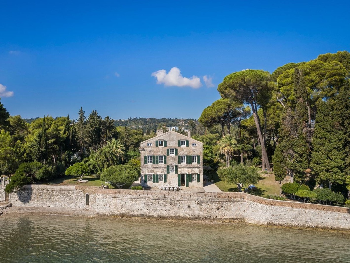 villa-posillipo-corfu-exterior