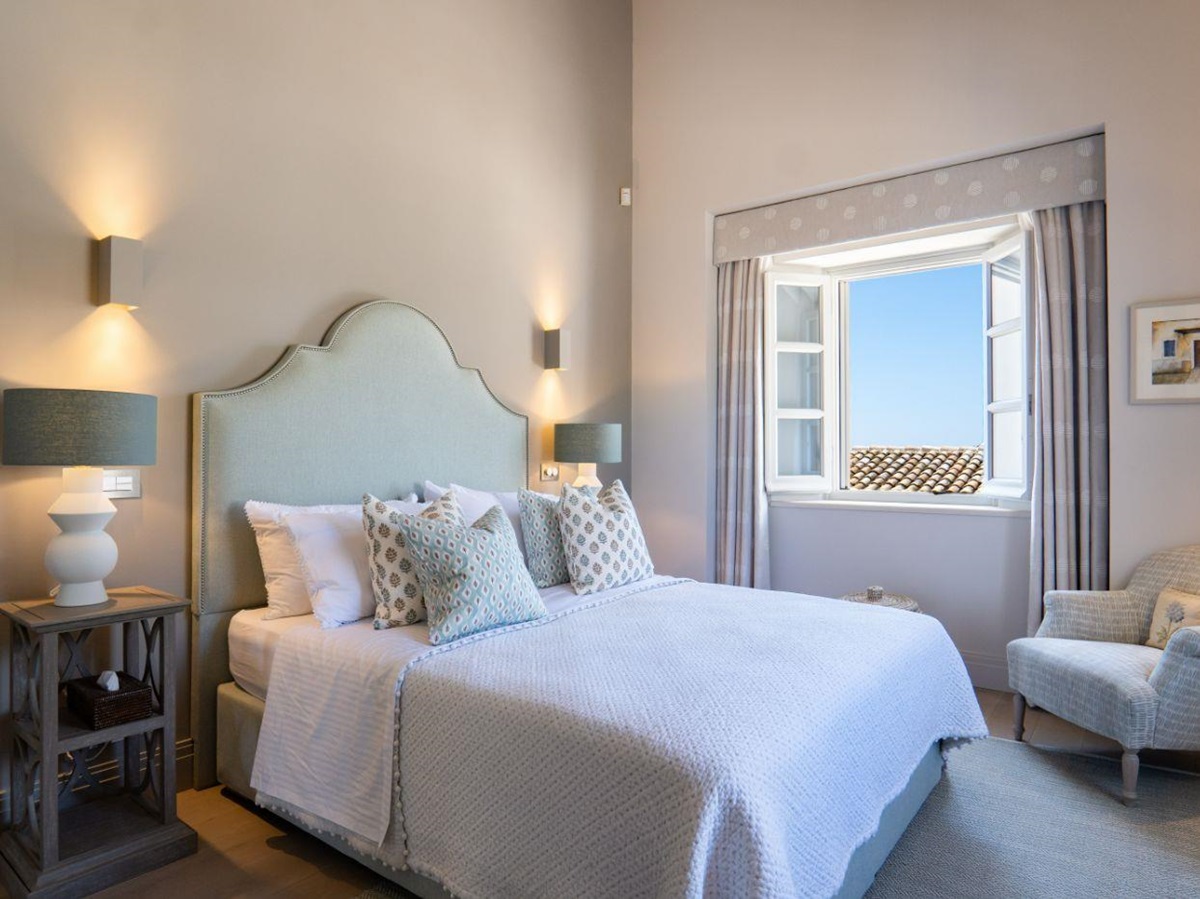 Double bed at Villa Sofia