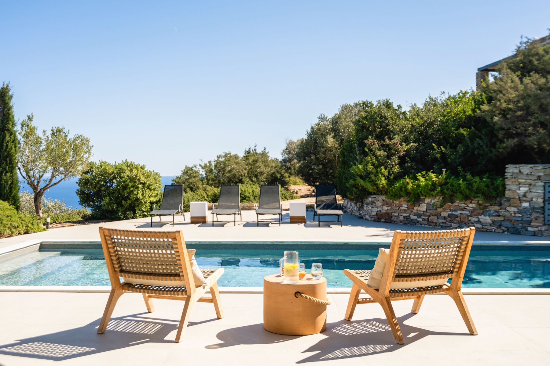 Pool with seating at Villa Thalia, Sifnos
