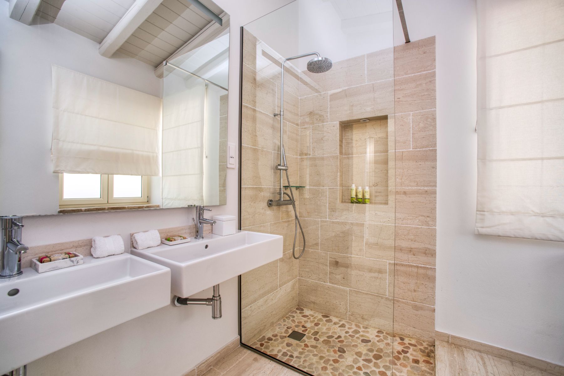 Bathroom with shower at Villa Thea, Corfu