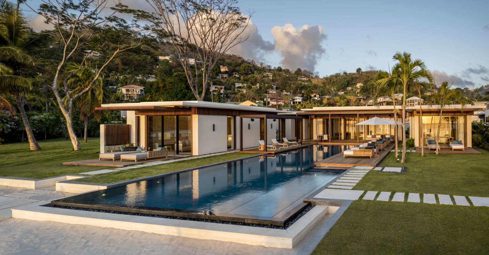 Silversands Grenada - Beachfront Villa-pool