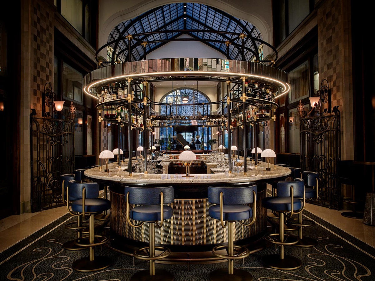 Bar at Four Seasons Gresham Palace in Budapest