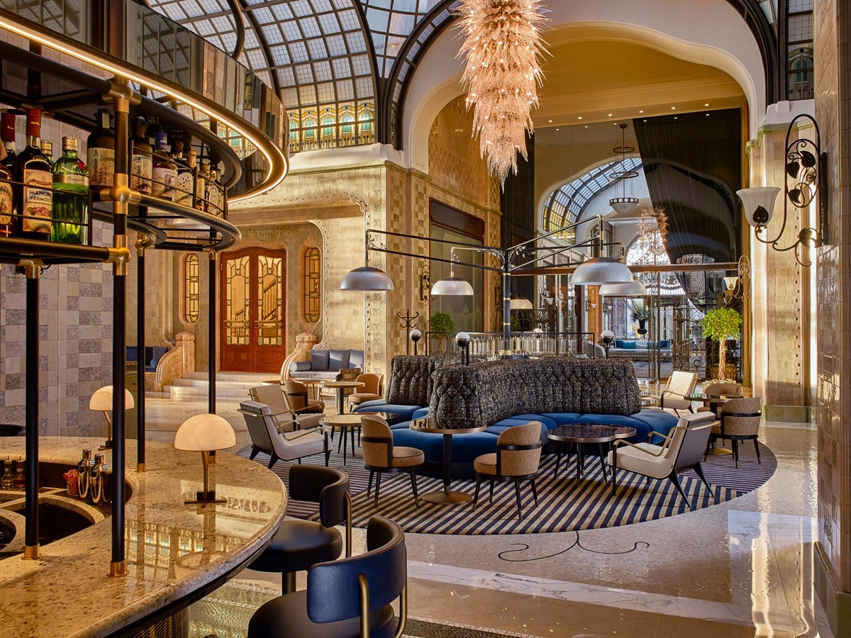 Lobby area at Four Seasons Gresham Palace in Budapest