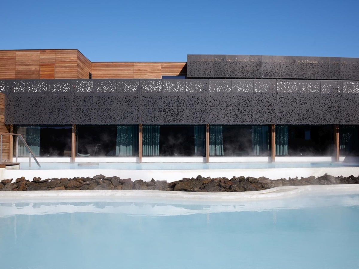 Outside appearance at Blue Lagoon Retreat