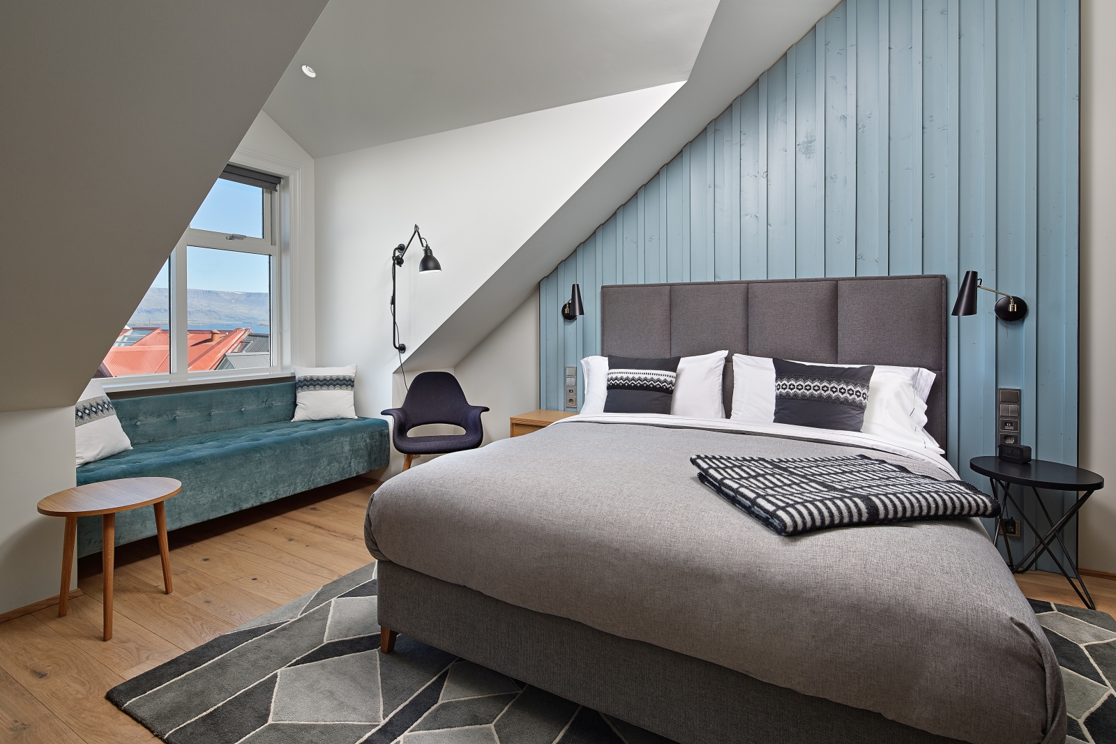 King Junior Suite at Canopy by Hilton