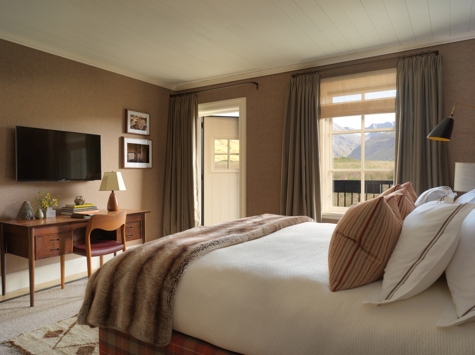 Bedroom at Deplar Farm