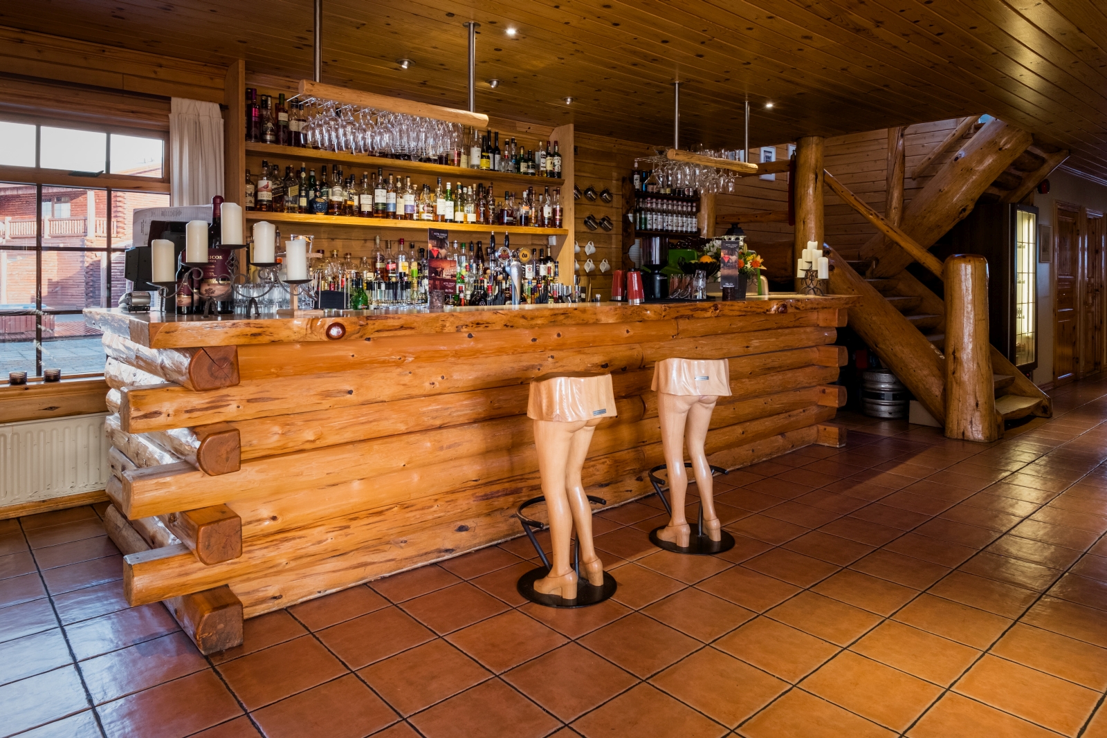Downstairs bar at Ranga Lodge