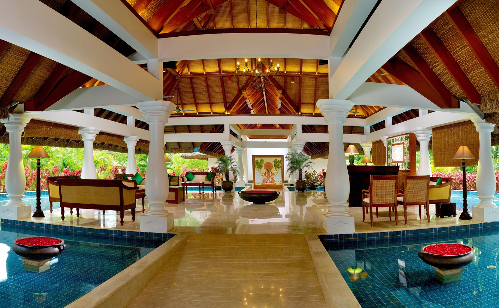 the lobby of Carnoustie, India