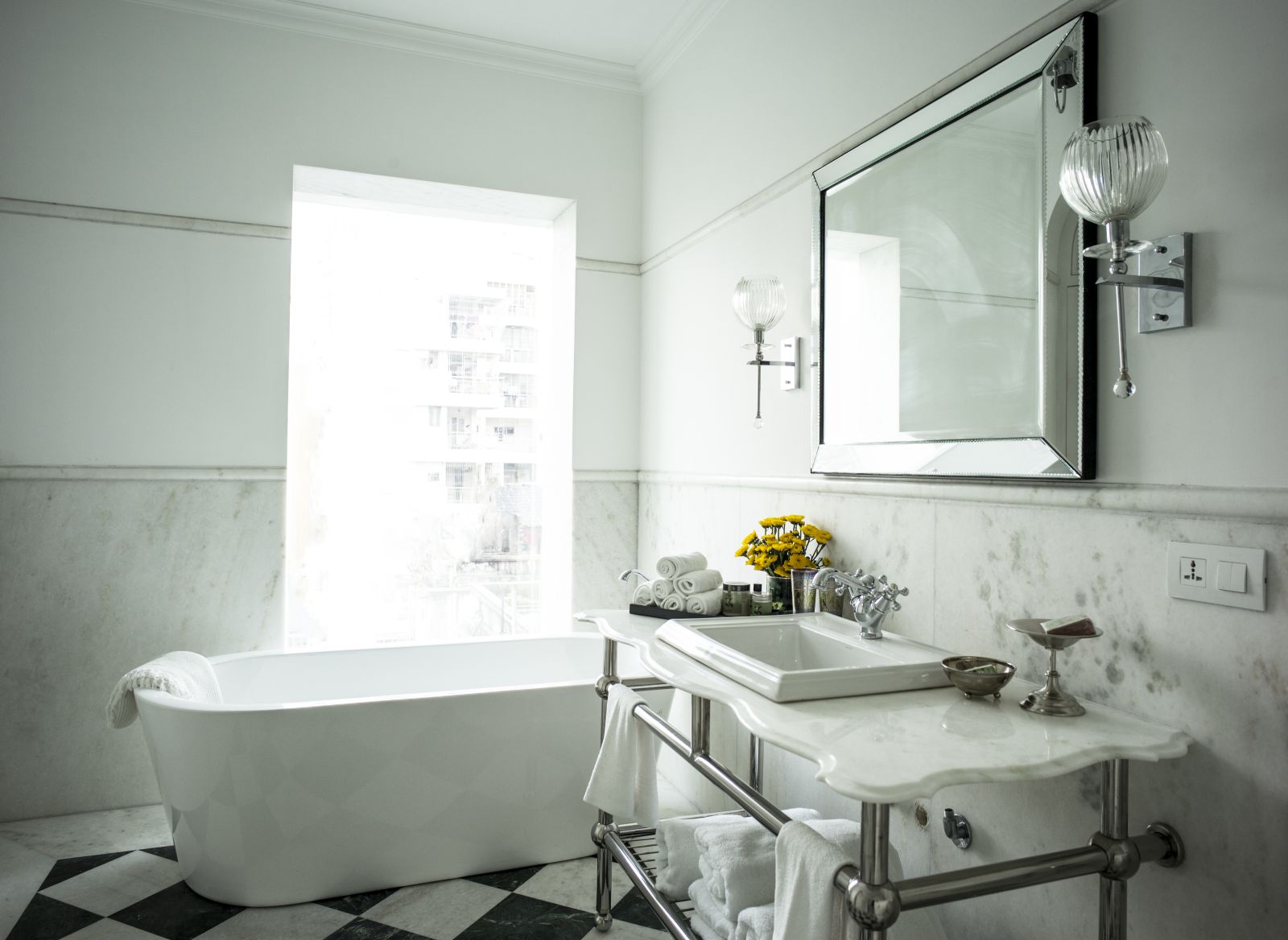 Bathroom of a suite at the Glenburn Penthouse hotel India
