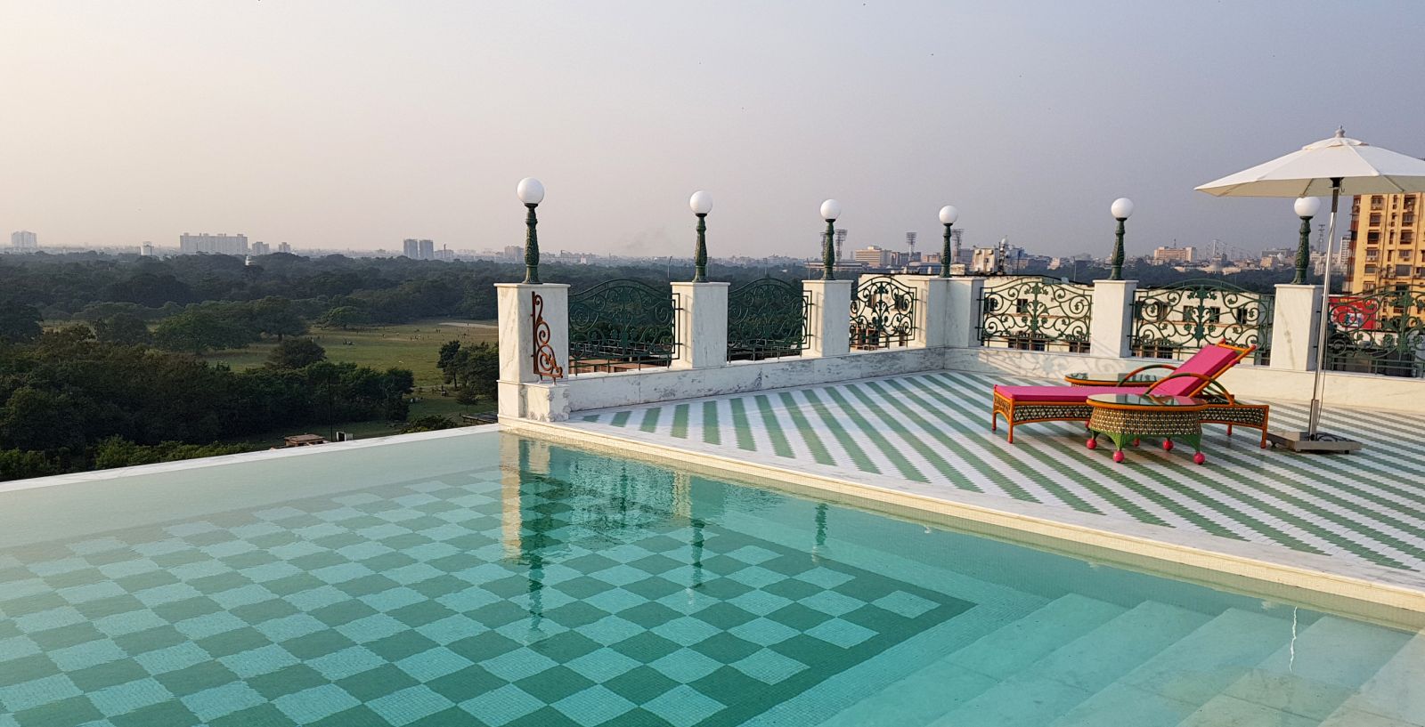 Rooftop pool at the Glenburn Penthouse hotel India