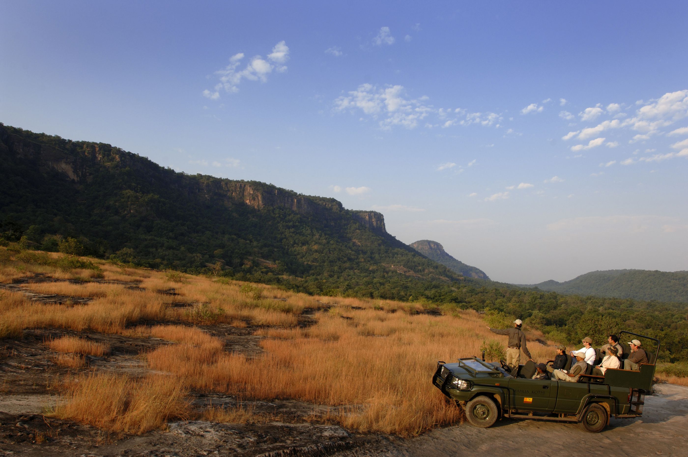 4x4 safari from luxury lodge Mahua Kothi in Bandhavgarh National Park in India