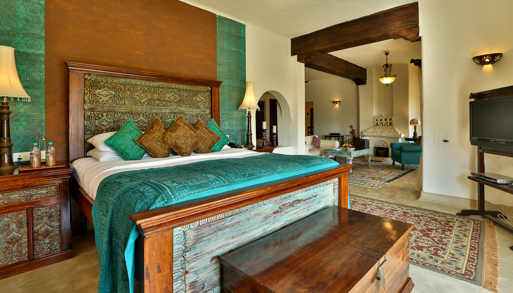 Alishan suite bedroom at Mihir Garh in India