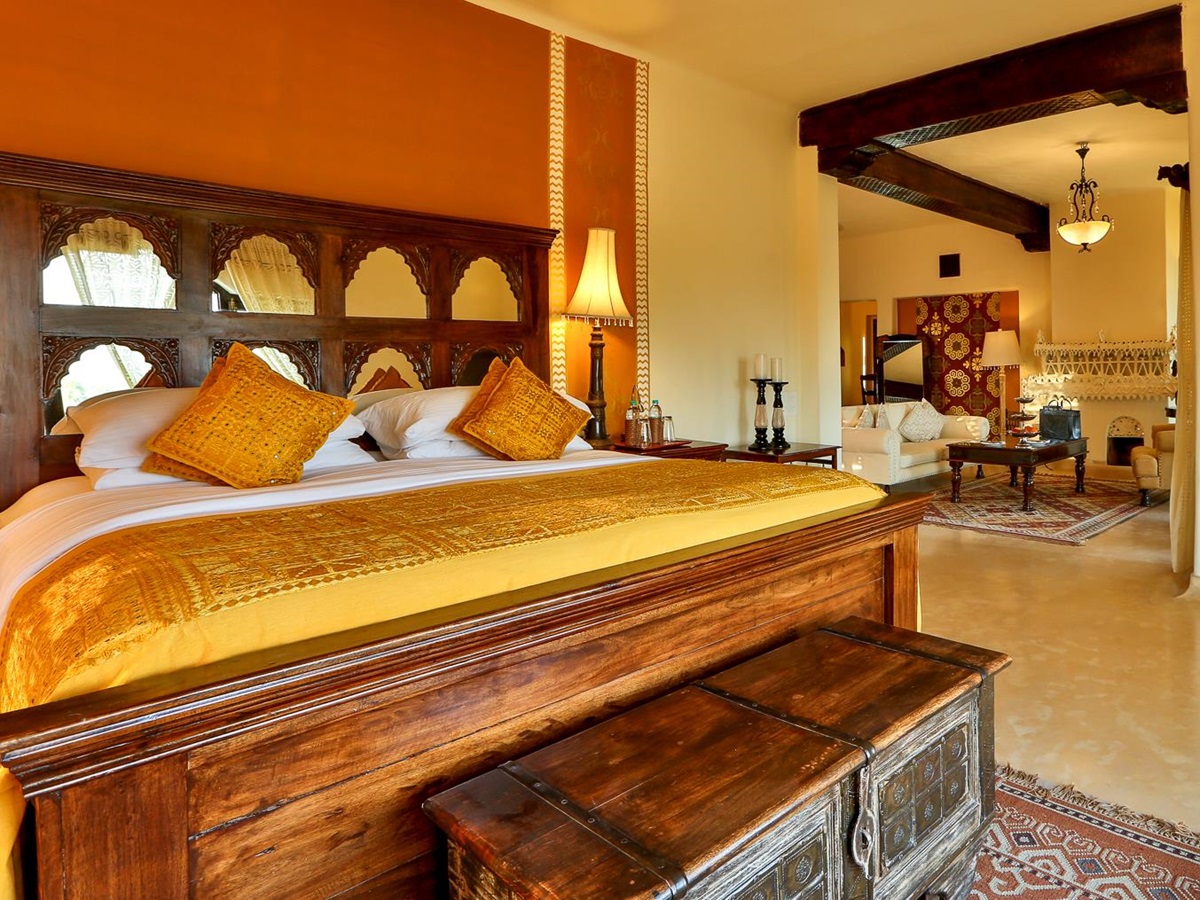 Shandar suite bedroom at Mihir Garh in India