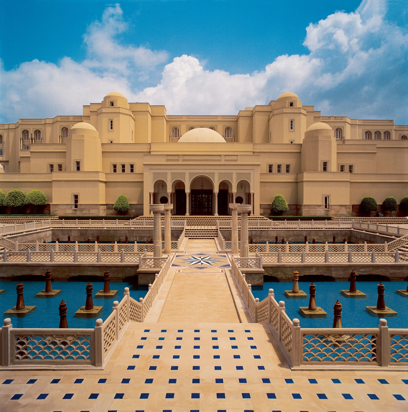 Exterior of the Oberoi Amarvilas in Agra