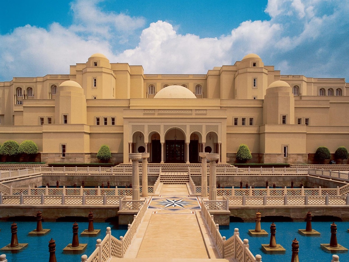 Exterior of the Oberoi Amarvilas in Agra