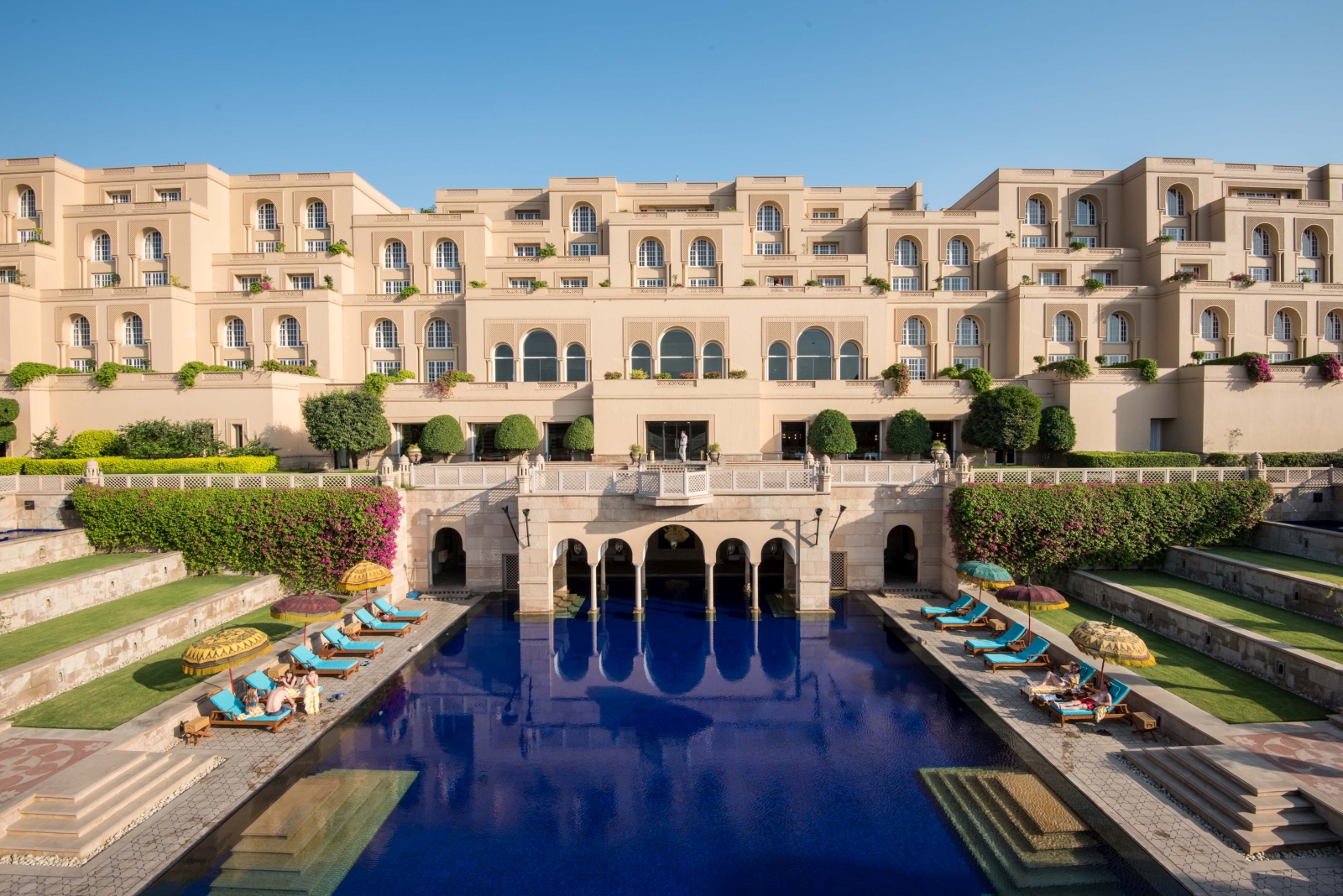 Swimming pool at the Oberoi Amarvilas in Agra