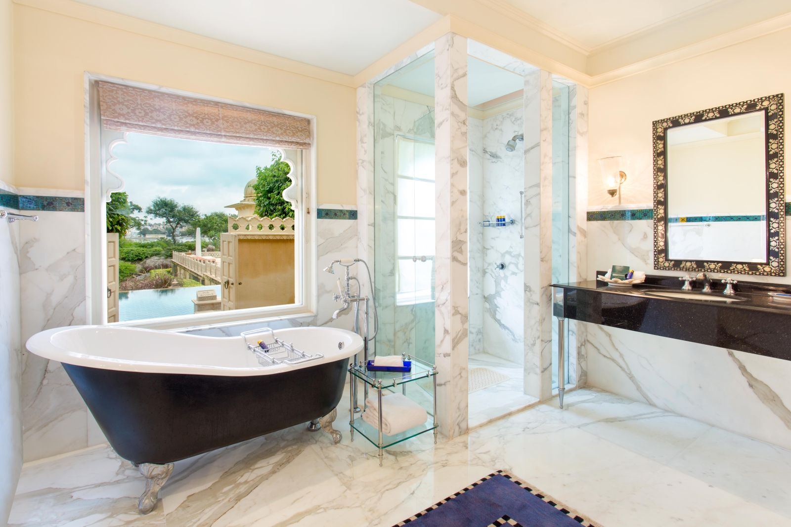 Bathroom of a suite in the Oberoi Udavilas in Udaipur