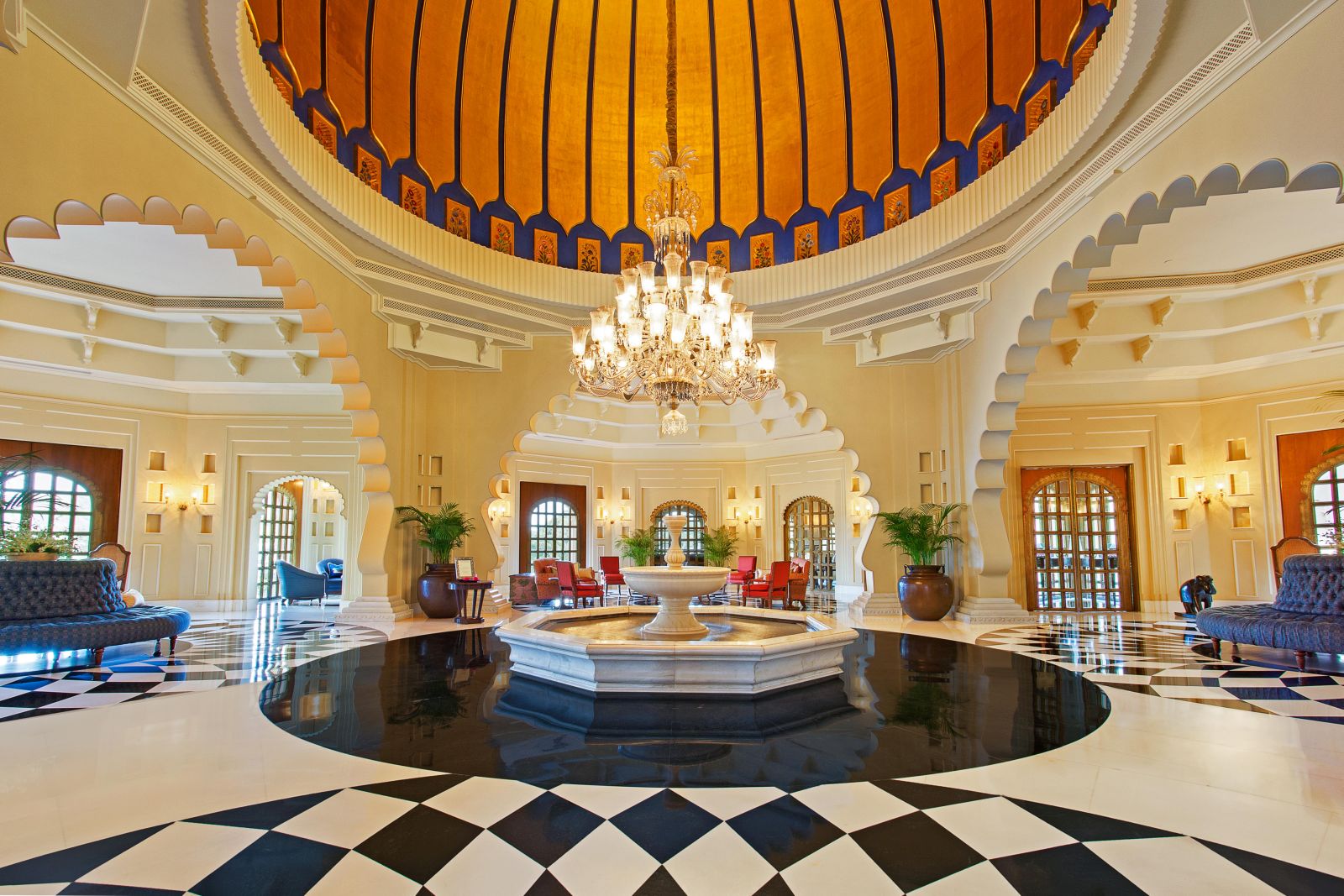 Lobby of the Oberoi Udavilas in Udaipur