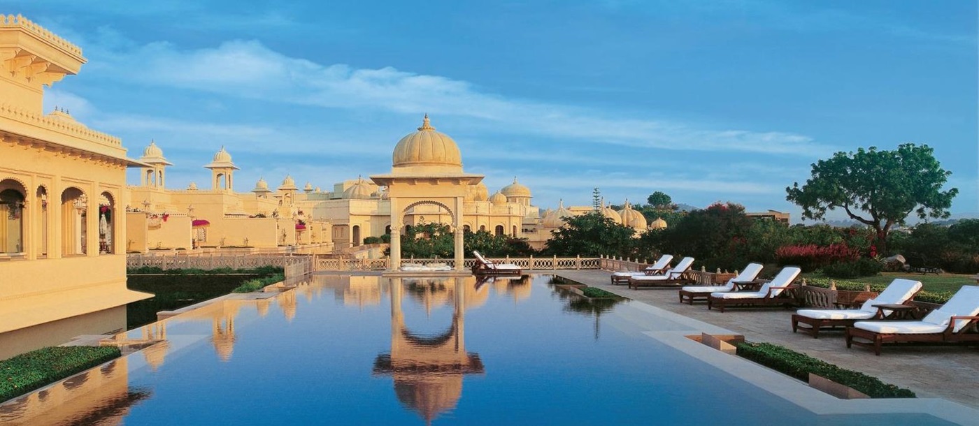 Swimming pool at the Oberoi Udavilas in Udaipur