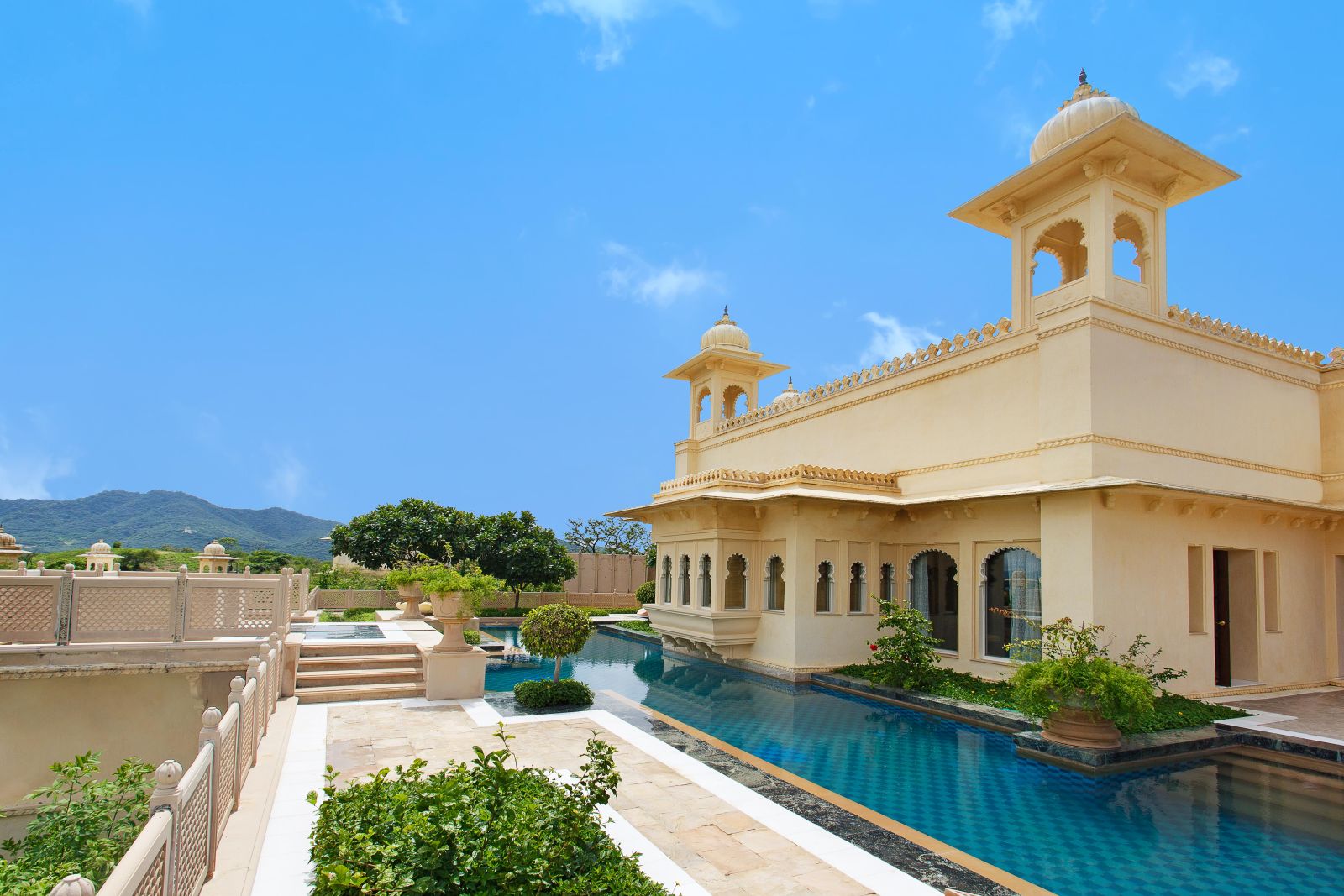Suite pool at Oberoi Udavilas in Udaipur