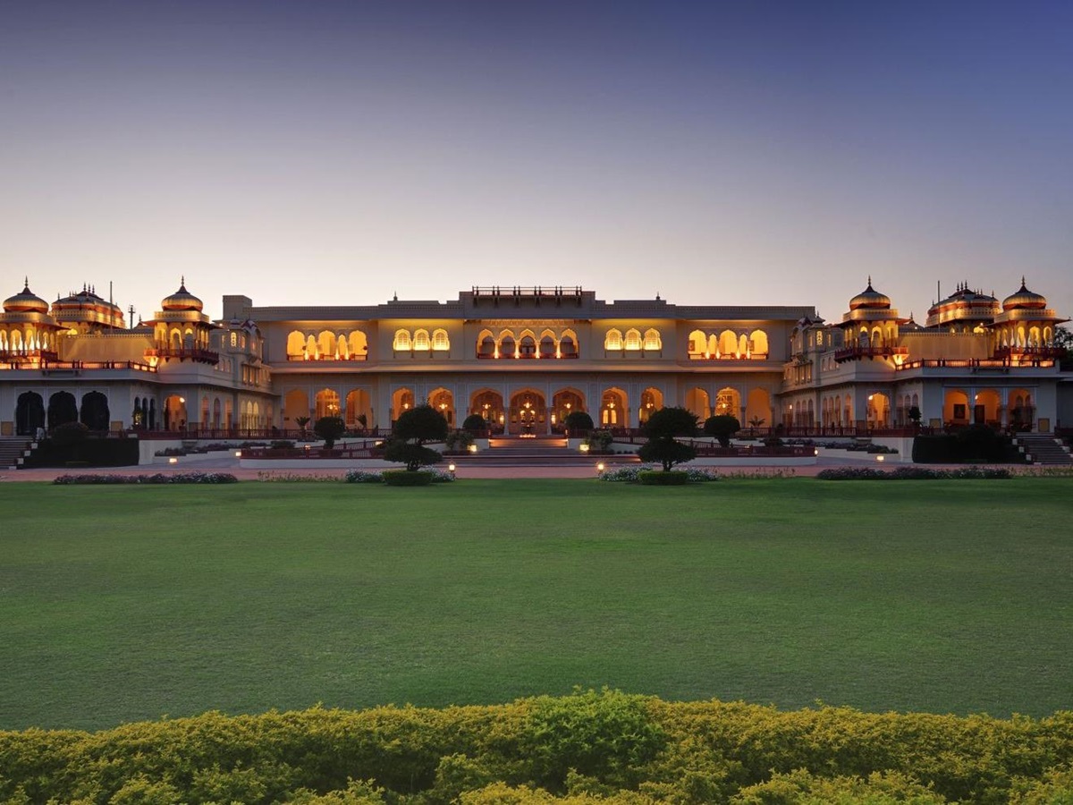 The Rambagh Palace in Jaipur at dusk